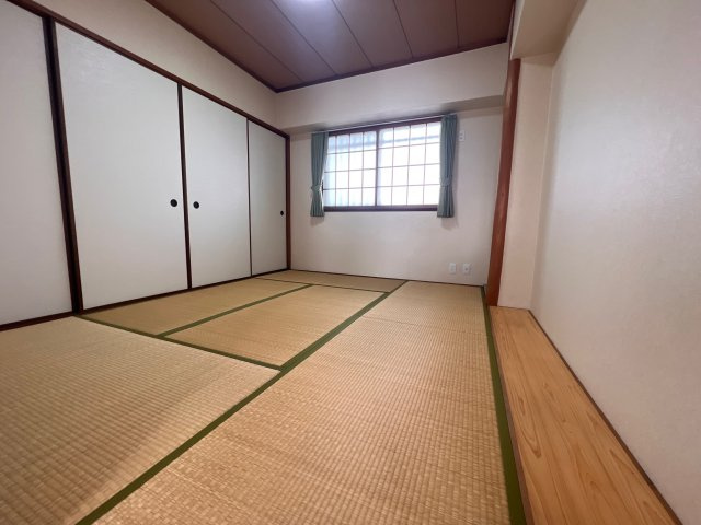ロワイヤル京見橋の和室|柔らかい畳が心地よい和室