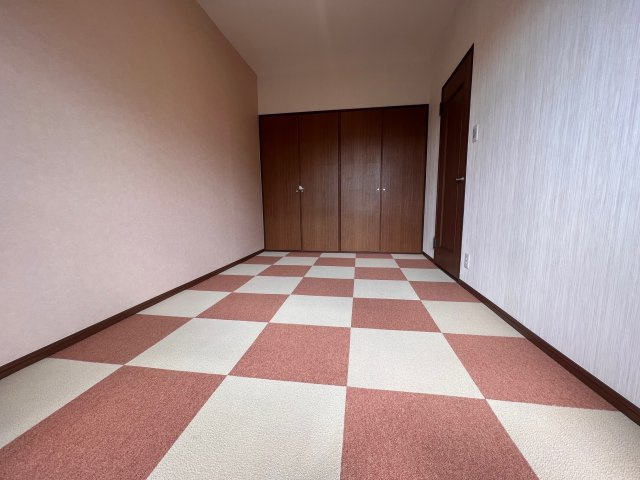 ロワイヤル京見橋の洋室|きれいな洋室です