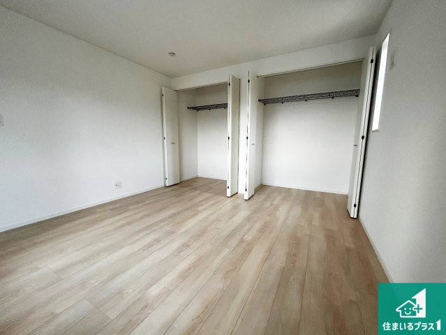 紀の川市打田　第6期　新築一戸建ての洋室|シンプルな洋室は、自分好みのインテリアが楽しめます♪ご家族とインテリアや家具を選びに行くのは新築購入時の醍醐味の一つです。ぜひお楽しみください♪