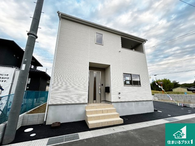 紀の川市打田　第6期　新築一戸建ての外観|安心の10年保証！外観を美しく保ち、雨水で汚れを落とします！気になることがありましたら、お気軽にお問い合わせください！