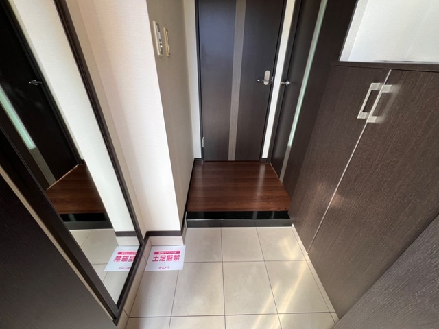 ルナコートの玄関