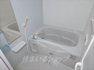 安芸高田市吉田町山手のアパートの浴室|追い焚き・浴室暖房乾燥機あり