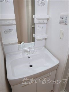 安芸高田市吉田町山手のアパートの洗面所|シャンプードレッサー