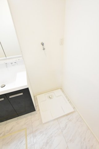 【設備】 | Casa Monte Riso (カーサ モンテ リーゾ) | 室内洗濯機置き場