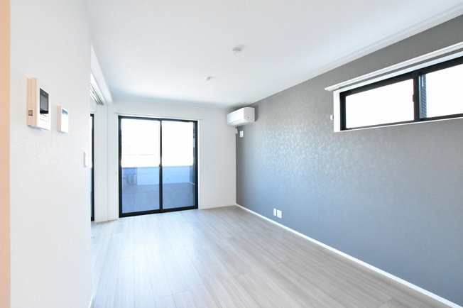 【居間・リビング】 | Casa Monte Riso (カーサ モンテ リーゾ) | LDK約11.8帖