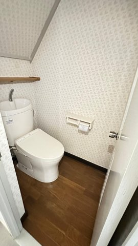 神戸西壱番館ハウスのトイレ|落ち着いたトイレです