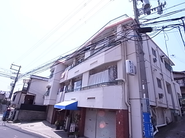 垂水八木ハイツの外観