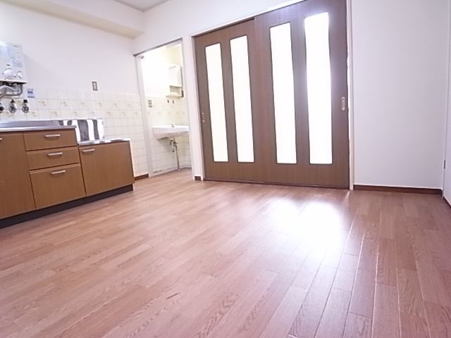 垂水八木ハイツの居間・リビング