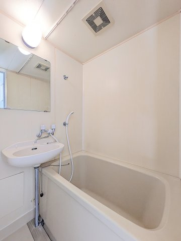 内ヶ島サンハイツの浴室