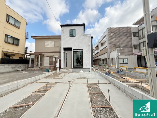 堺市堺区宿屋町東　新築一戸建ての外観|現在の進捗状況です！順調に作業進行中、完成が待ち遠しいです！詳細の間取り等、お気軽にお問い合わせください！