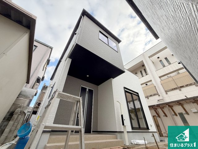 堺市堺区宿屋町東　新築一戸建ての外観|周辺は落ち着いた街並みの住宅地！子育てがしやすい住環境です！まだ未完成ですが、現地でしかわからない事もございます。是非一度ご覧ください。