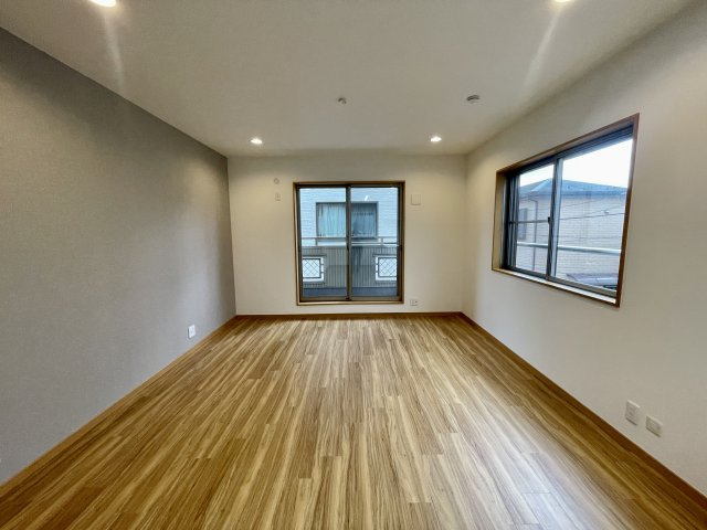 板橋区舟渡2丁目　緑豊かな環境　リフォーム住宅の洋室