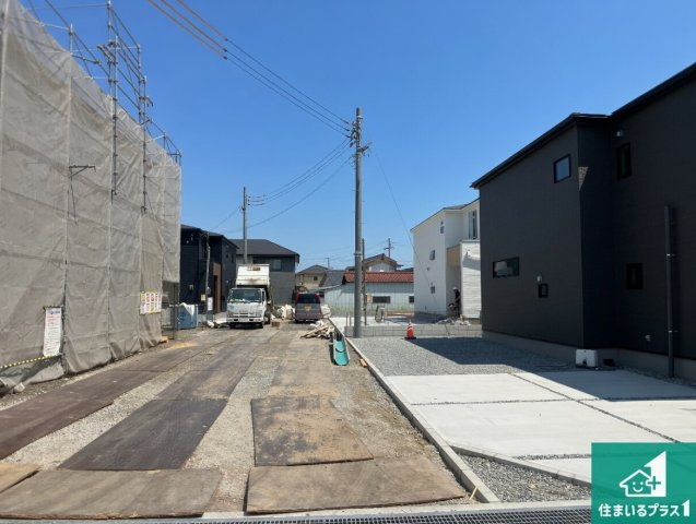 加東市北野　新築一戸建ての外観|周辺は落ち着いた街並みの住宅地！子育てがしやすい住環境です！まだ未完成ですが、現地でしかわからない事もございます。是非一度ご覧ください。