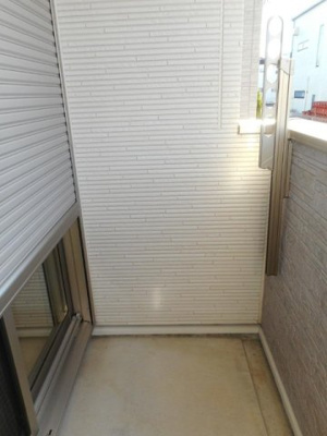 【バルコニー】 | フレッサ・メゾン | バルコニーからの眺めを楽しみながら食事をしませんか