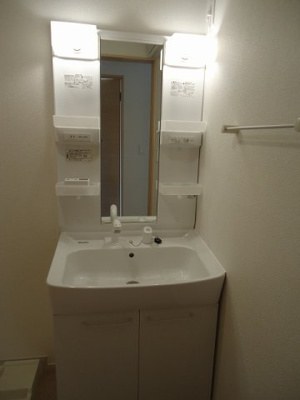 【洗面所】 | フレッサ・メゾン | 明るい洗面所です