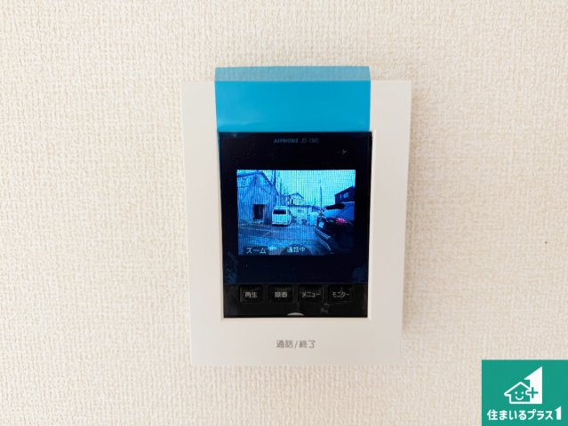 加東市北野　新築一戸建ての防犯設備|カラーモニターインターホン！声だけでなく来訪者の姿や顔がモニターで確認できるので、小さなお子様がいらっしゃるご家庭でも安心できます！