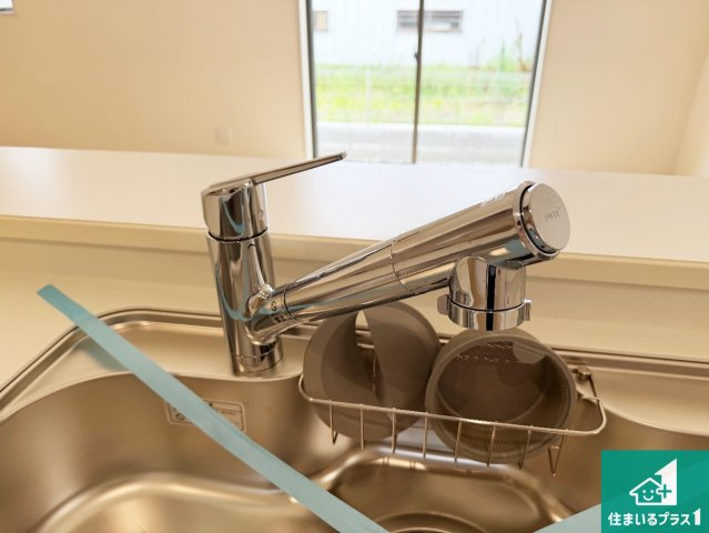 加東市北野　新築一戸建ての設備|浄水器を内蔵！炊飯時、お茶を作る時に安心してお水を使えます！お湯と冷水、浄水と原水、シャワーの切替えもワンタッチです！