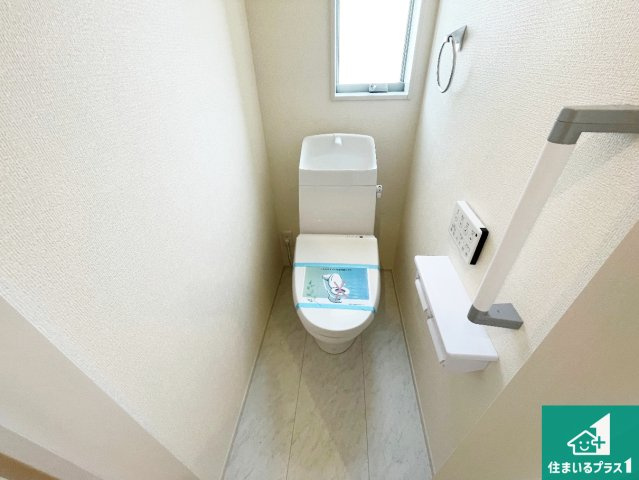 加東市北野　新築一戸建ての外観|周辺は落ち着いた街並みの住宅地！子育てがしやすい住環境です！まだ未完成ですが、現地でしかわからない事もございます。是非一度ご覧ください。