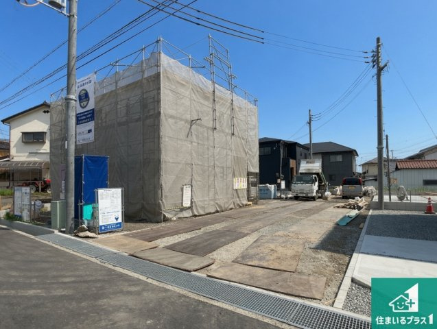 加東市北野　新築一戸建ての外観|周辺は落ち着いた街並みの住宅地！子育てがしやすい住環境です！まだ未完成ですが、現地でしかわからない事もございます。是非一度ご覧ください。