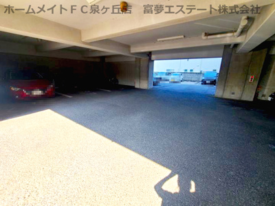 【駐車場】 | ヒュース泉大津