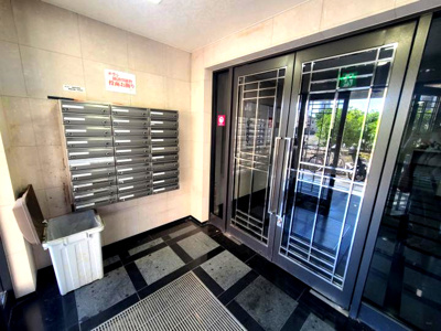 【ロビー】 | ヒュース泉大津