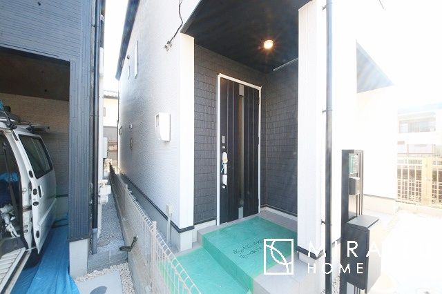 【庭】 | 青く澄み渡った綺麗な空と、陽の光をたっぷりと受ける、そんな新築住宅で新生活をスタートしてみませんか？見学・ご相談等、ミライズホーム(株)までお気軽にご連絡下さい♪