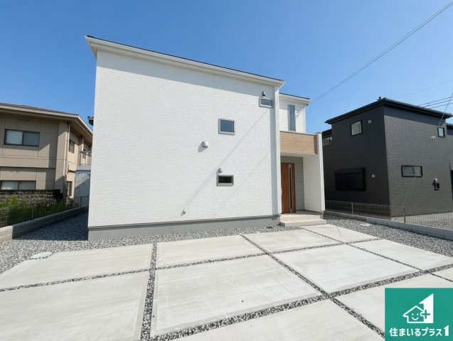 加東市北野　新築一戸建ての外観|安心の10年保証！外観を美しく保ち、雨水で汚れを落とします！気になることがありましたら、お気軽にお問い合わせください！