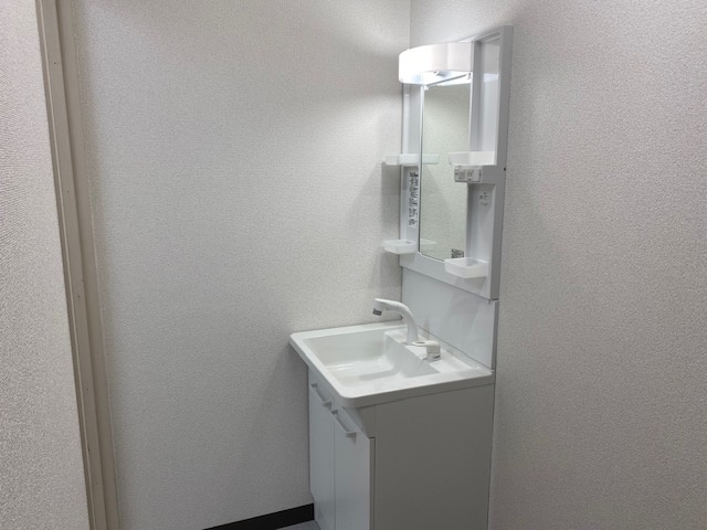 春日部市中央１丁目の事務所の洗面所