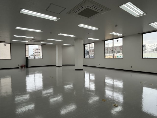 春日部市中央１丁目の事務所のその他