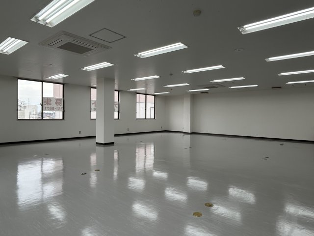 春日部市中央１丁目の事務所のその他