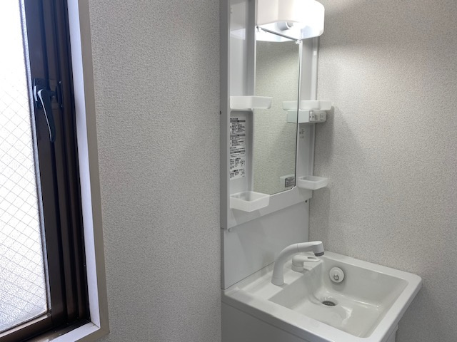 春日部市中央１丁目の事務所の洗面所