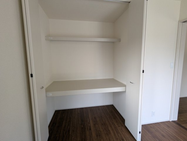 水戸市見川　12期のキッチン|同施工キッチンから見たリビングです。開放感がありお部屋を見渡せ・・動線が非常に効率的でスムーズな作業ができ魅力的です。