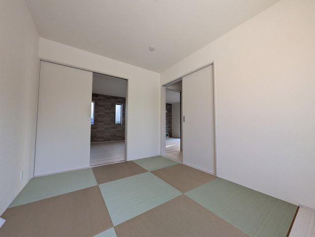 【和室】 | リーブルガーデン.S前橋市南町ー① | 玄関からも入室できる間取り♪