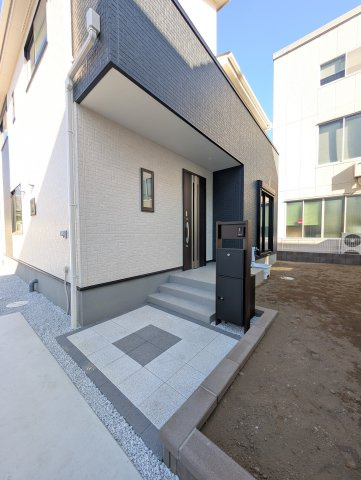 【玄関】 | リーブルガーデン.S前橋市南町ー①