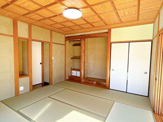 都城市姫城町の中古一戸建の和室