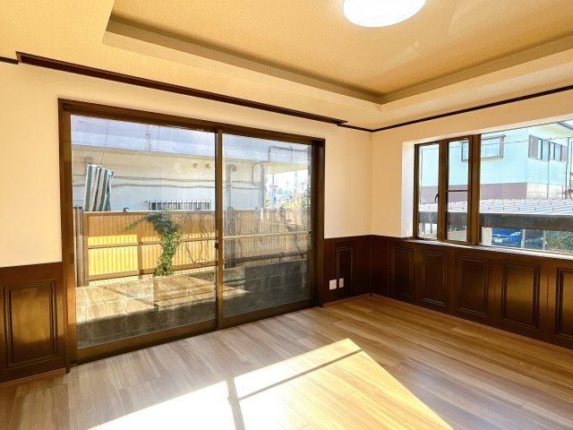 都城市姫城町の中古一戸建の洋室