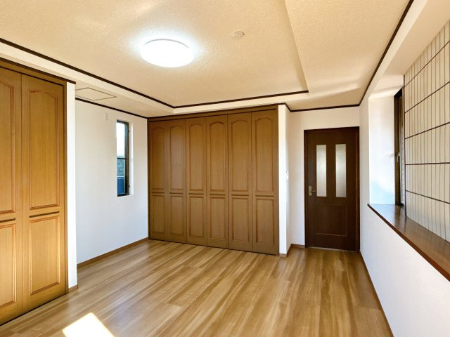 都城市姫城町の中古一戸建の洋室