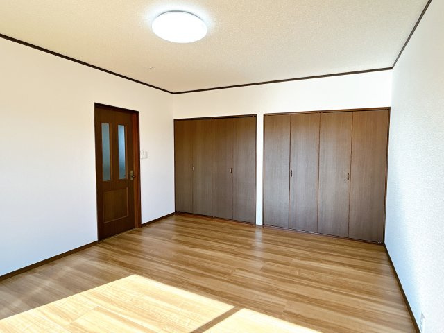 都城市姫城町の中古一戸建の洋室