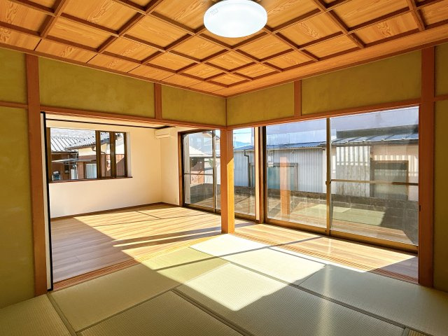 都城市姫城町の中古一戸建の和室