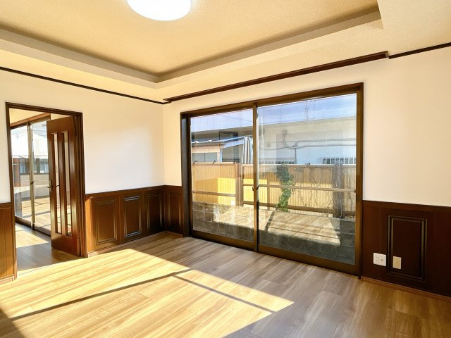 都城市姫城町の中古一戸建の洋室