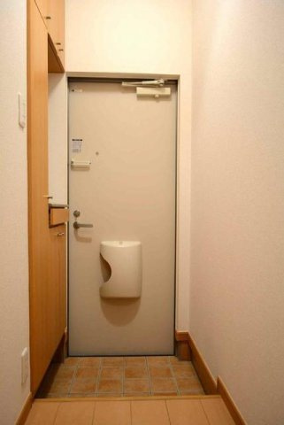 ワンネスサピーＢの玄関