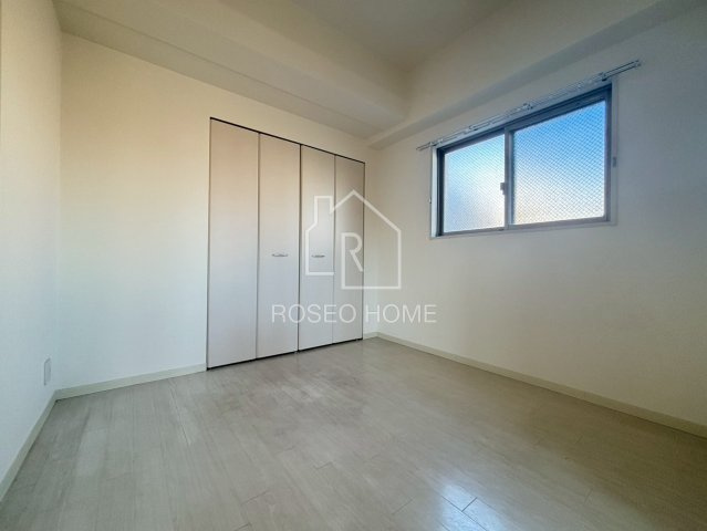 ドゥージエム京橋の洋室