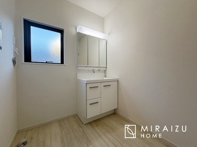 【前面道路含む現地写真】 | 平日・休日問わず、いつでもご見学が出来ます♪☆実際に見て、触れて感じる安心のお住まい探しを体験して下さい♪☆物件情報だけでなく、地域の特色などなどエリア情報もお伝え出来たら嬉しいです♪
