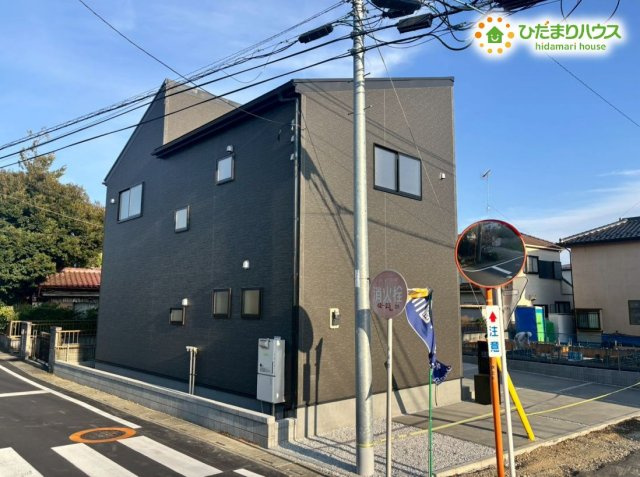 鴻巣市袋第2　新築戸建　リーブルガーデン01の前面道路含む現地写真