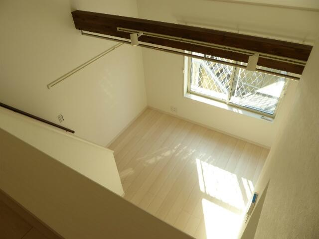 グランソレイユ大倉山の居間・リビング|ロフトから撮ってみました！