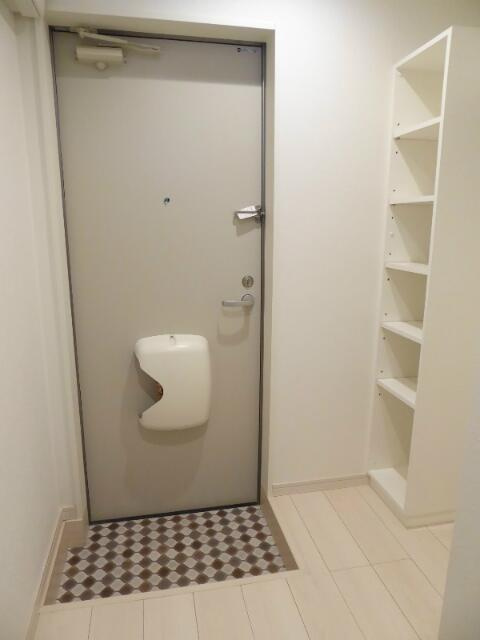 グランソレイユ大倉山の玄関