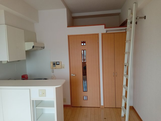 ウエストサイド箱崎の内装