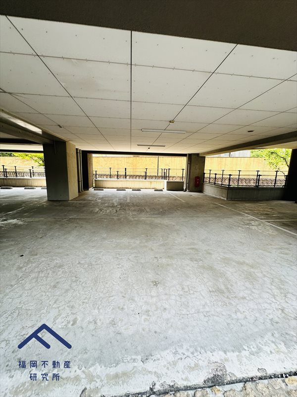 アクアサージュ大手町の駐車場