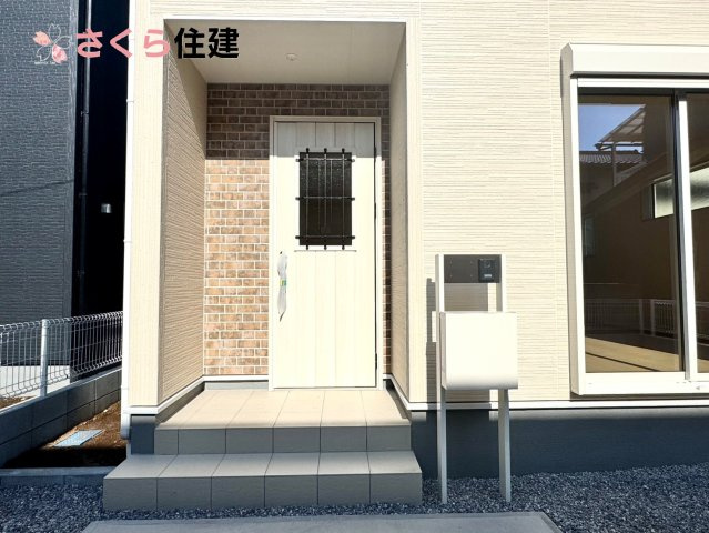 リーブルガーデン宇都宮今宮第6　２号棟のその他|玄関扉はスマートキー対応で、両手に荷物があっても楽に簡単開け閉め！もちろんモニター付きインターホン！