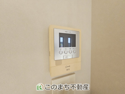 【設備】 | 小山市大字粟宮692-4　中古戸建 | モニタ付きインターホンで防犯面もしっかり安心♪